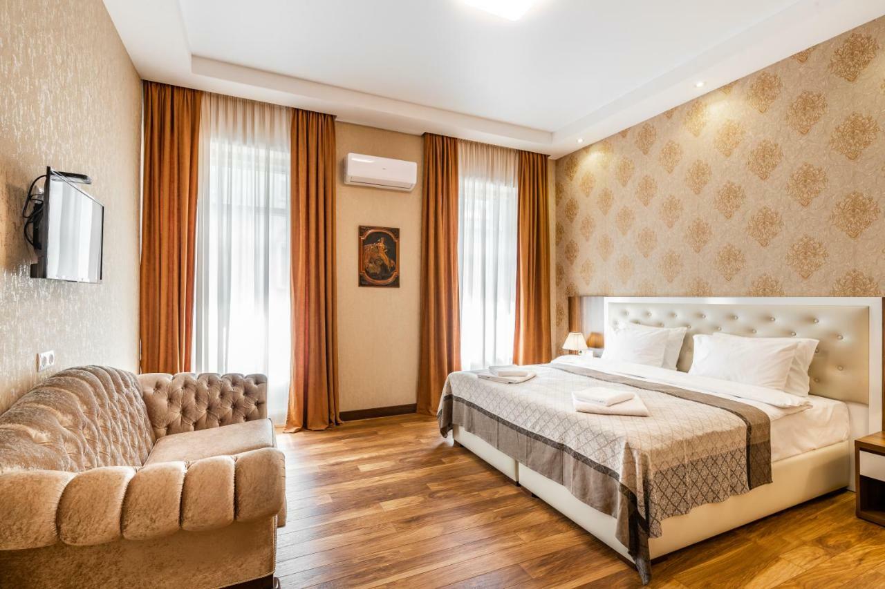 Ornament Hotel Tiflis Exterior foto