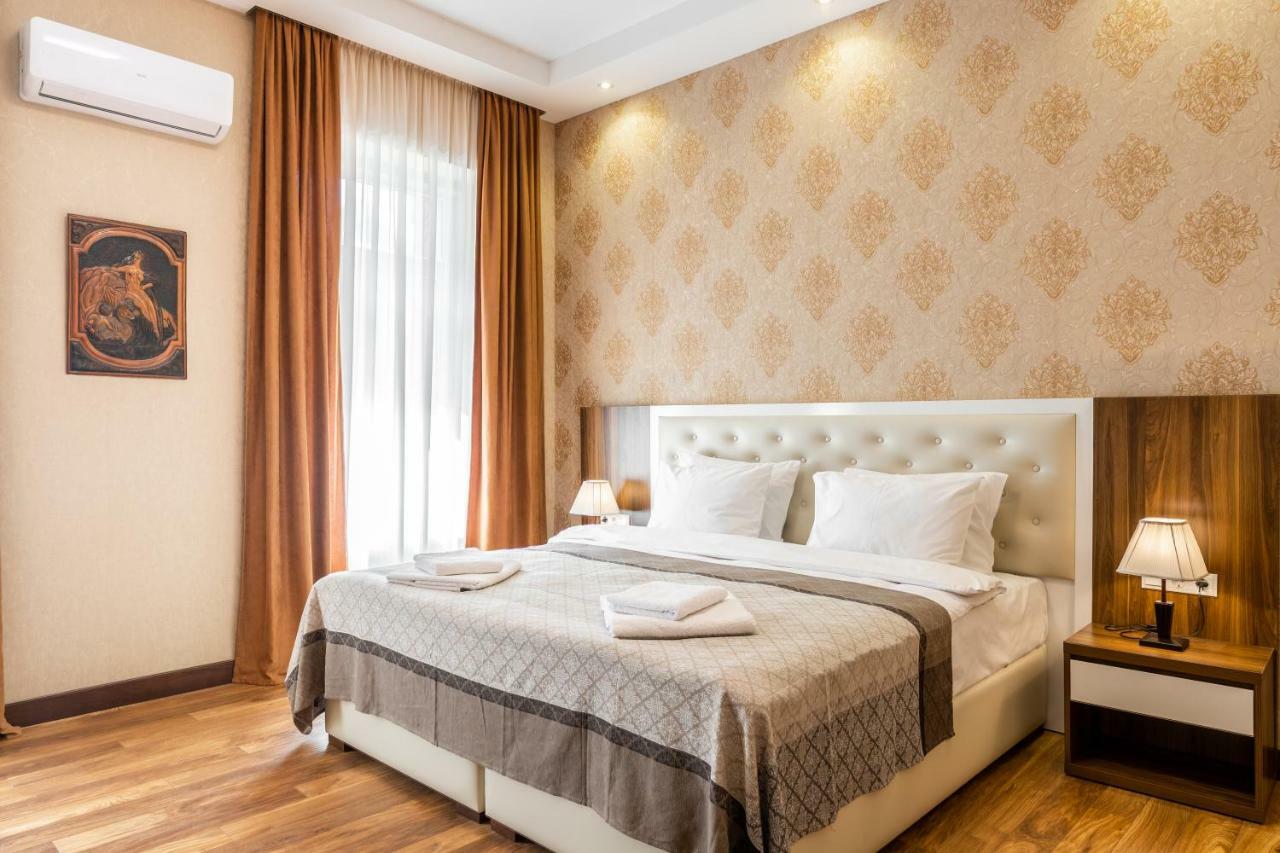 Ornament Hotel Tiflis Exterior foto